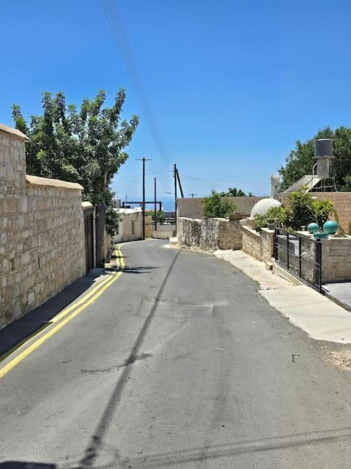 Hills Sea View Apartment, Village, Paphos Apartment