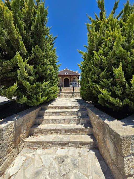 Hills Sea View Apartment, Village, Paphos Apartment *